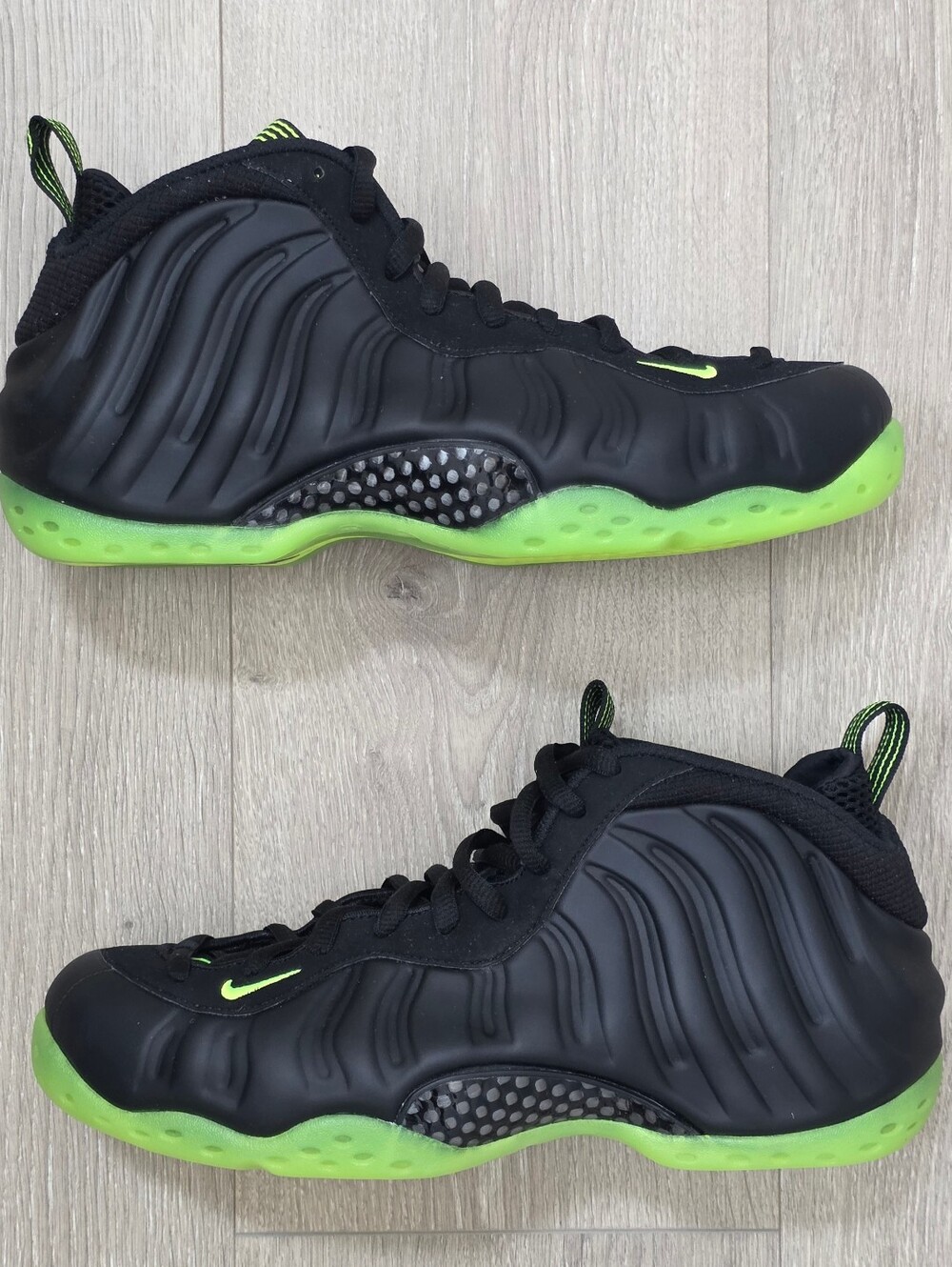 Nike Air Foamposite One Basketball Shoe Volt HF2902-001 Mens Sizes New MSRP $240